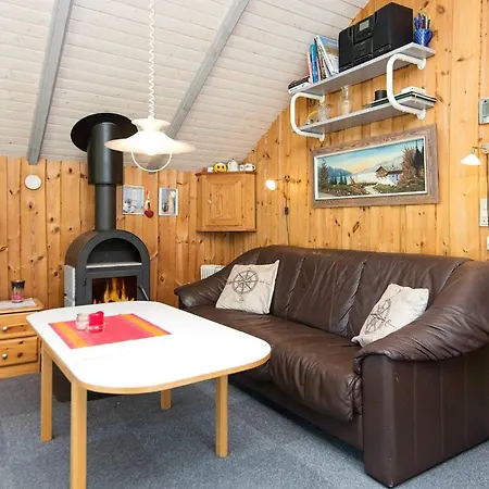 4 Person In Oksbol-by Traum *